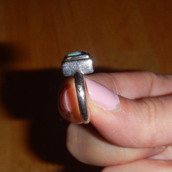 Lori Bonn Blue Topaz Silver Ring - Picture 3 of 9